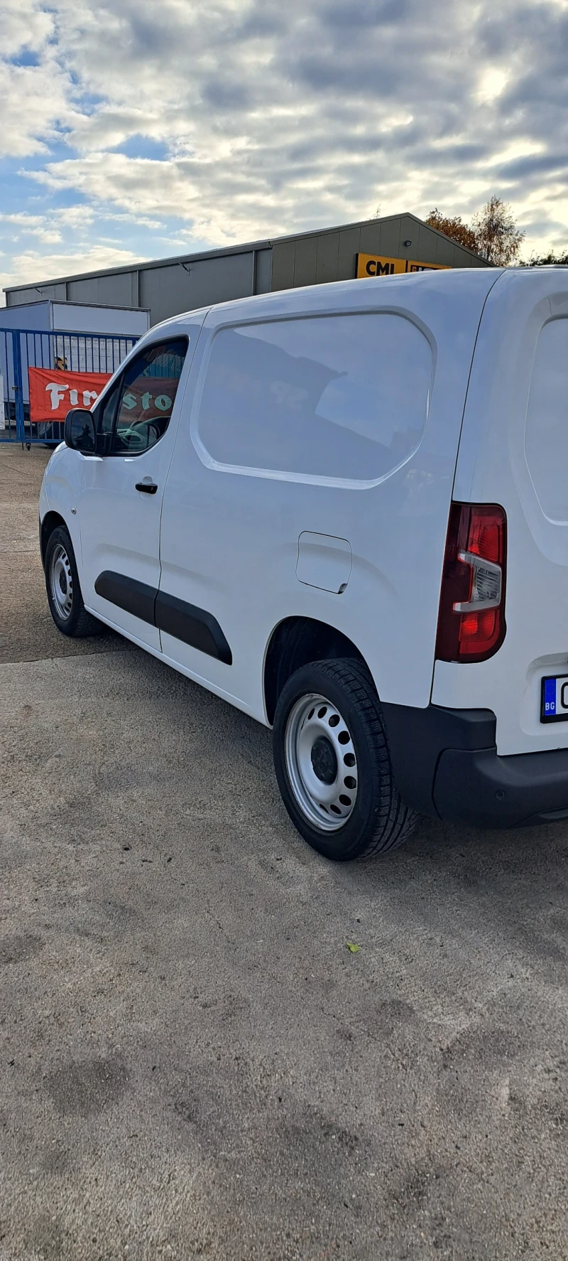 Peugeot Partner 1.5HDI, снимка 3 - Автомобили и джипове - 47991472