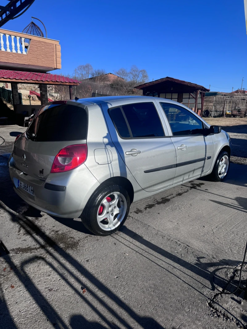 Renault Clio, снимка 5 - Автомобили и джипове - 48341795