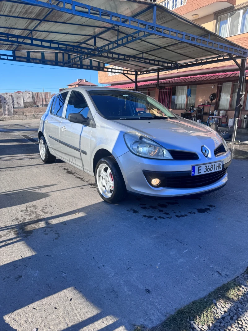 Renault Clio, снимка 1 - Автомобили и джипове - 48341795