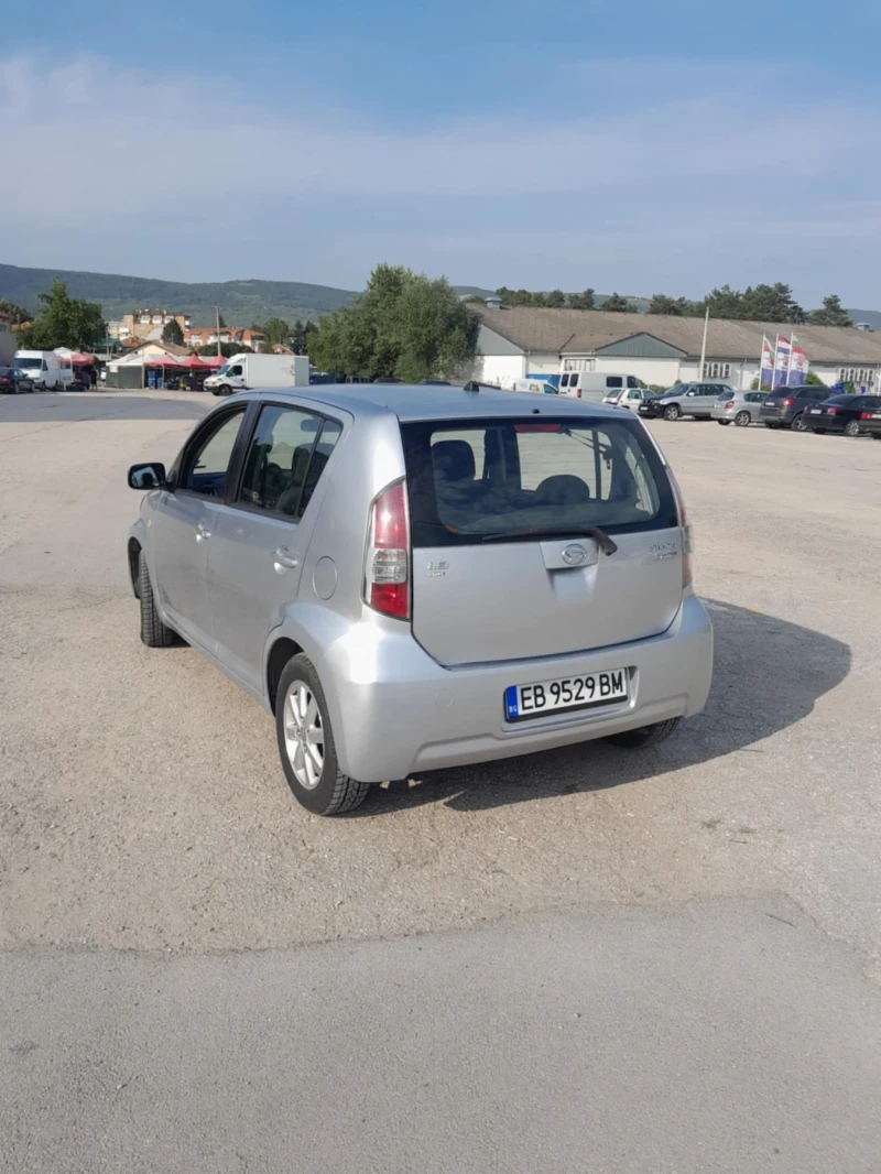 Daihatsu Sirion, снимка 3 - Автомобили и джипове - 48512140