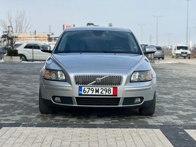 Volvo V50 D5 2.4D, снимка 2 - Автомобили и джипове - 48702841