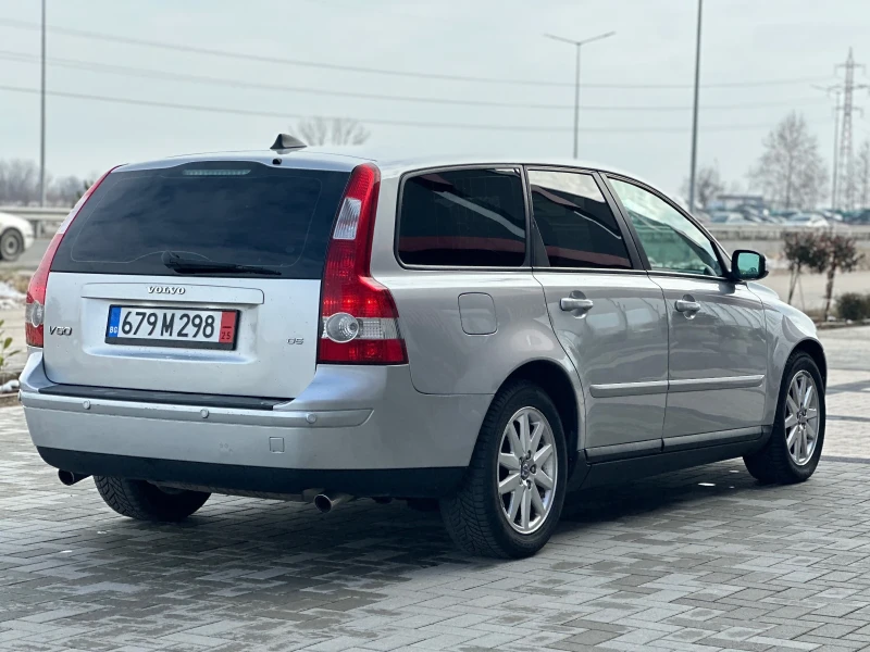 Volvo V50 D5 2.4D, снимка 6 - Автомобили и джипове - 48702841