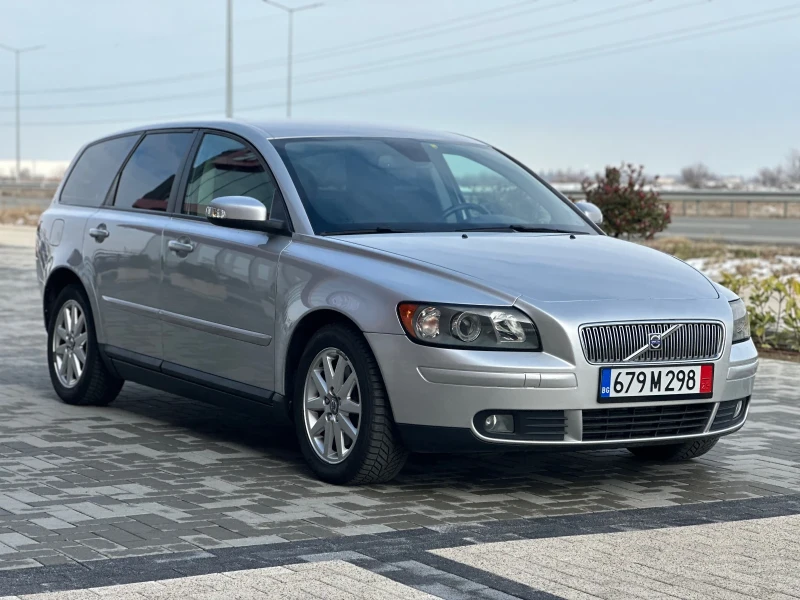 Volvo V50 D5 2.4D, снимка 3 - Автомобили и джипове - 48702841