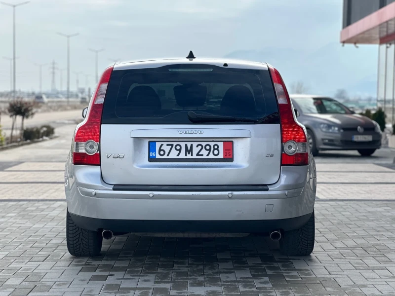 Volvo V50 D5 2.4D, снимка 5 - Автомобили и джипове - 48702841