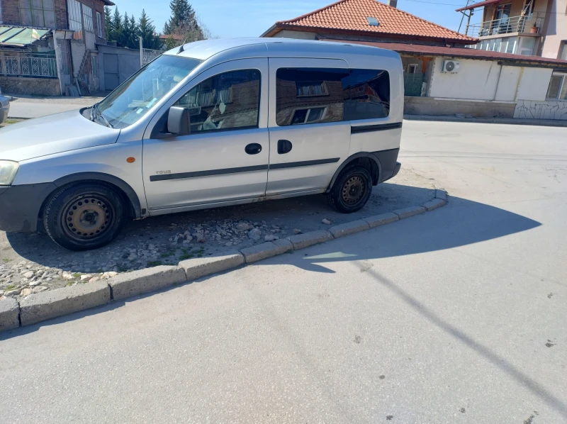 Opel Combo, снимка 2 - Автомобили и джипове - 49536196