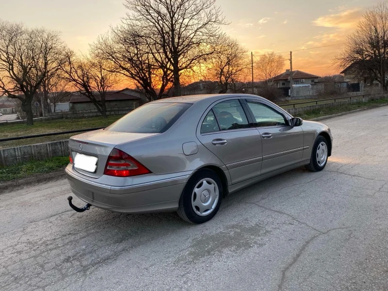 Mercedes-Benz C 220 CDI Facelift, снимка 8 - Автомобили и джипове - 49515350