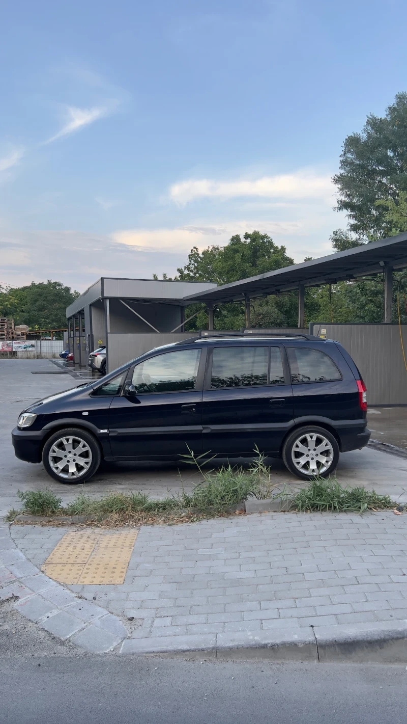 Opel Zafira 1.8, снимка 2 - Автомобили и джипове - 49583112