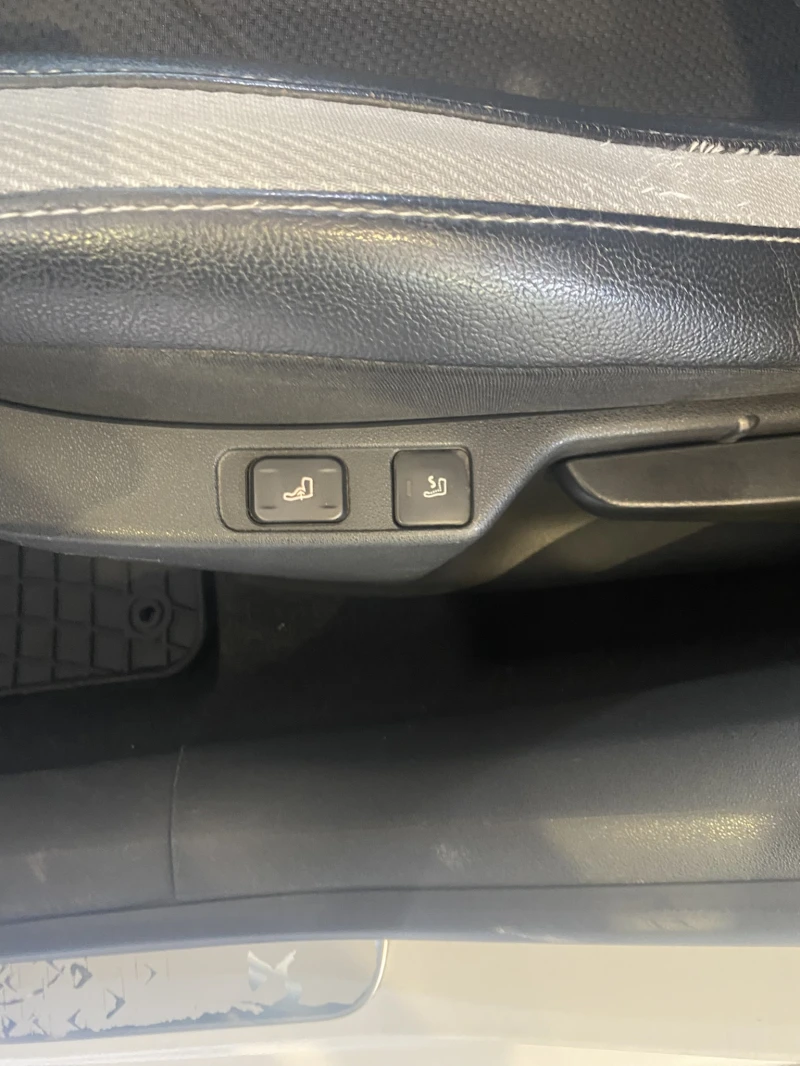 Citroen DS4 1.6 HDI, снимка 9 - Автомобили и джипове - 50892741