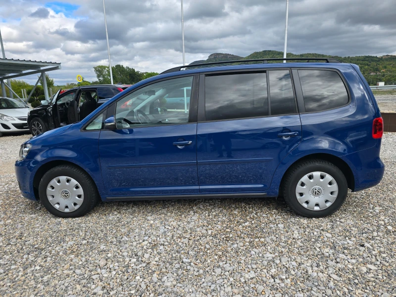 VW Touran 1, 6 TDI АВТОМАТИК !! LED !! РЕАЛНИ КИЛОМЕТРИ ! !!, снимка 2 - Автомобили и джипове - 52024325