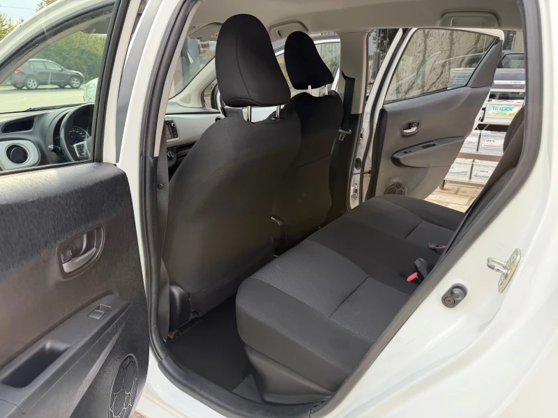 Toyota Yaris 1.5 HYBRID-AUTOMAT-CAMERA-75к.с, снимка 8 - Автомобили и джипове - 52065356