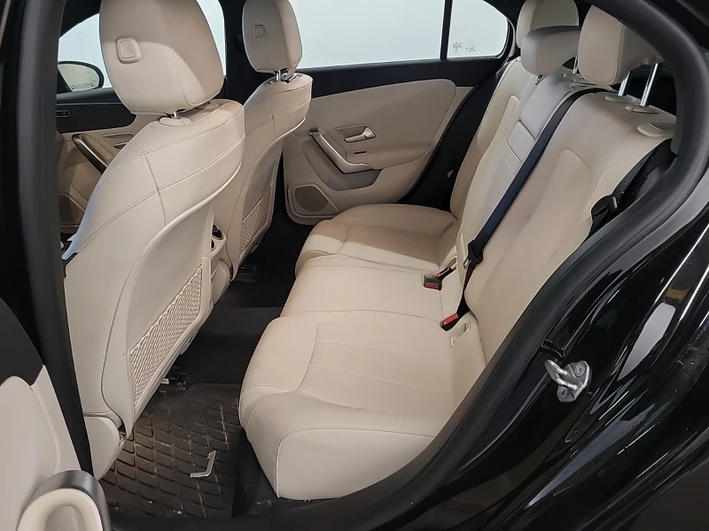 Mercedes-Benz A 250 4MATIC * * CARFAX * * АВТО КРЕДИТ * * , снимка 10 - Автомобили и джипове - 52520617