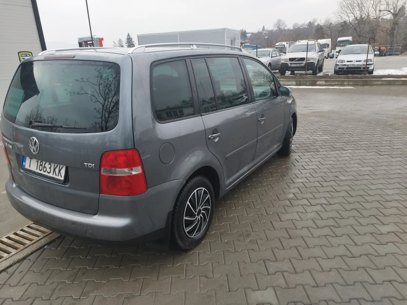 VW Touran 1, 9 TDI, снимка 8 - Автомобили и джипове - 53120564