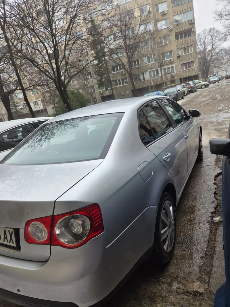 VW Jetta, снимка 2 - Автомобили и джипове - 53234027