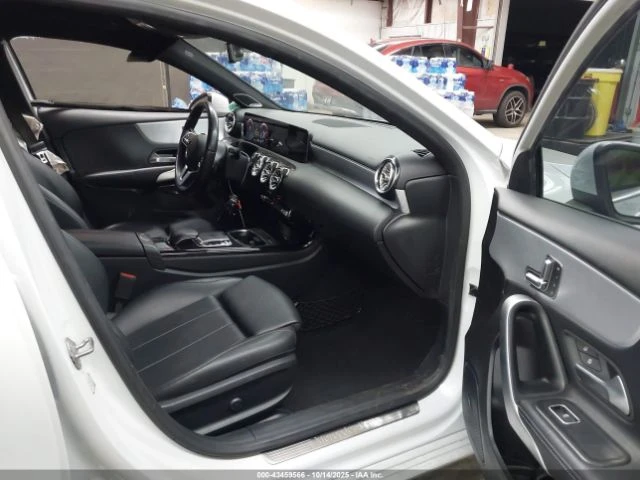 Mercedes-Benz A 220  - изображение 7