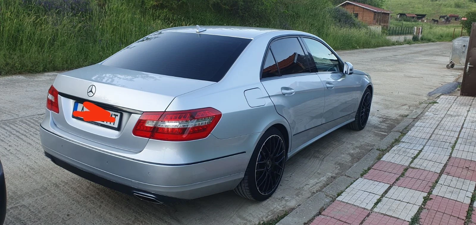 Mercedes-Benz E 500, снимка 1