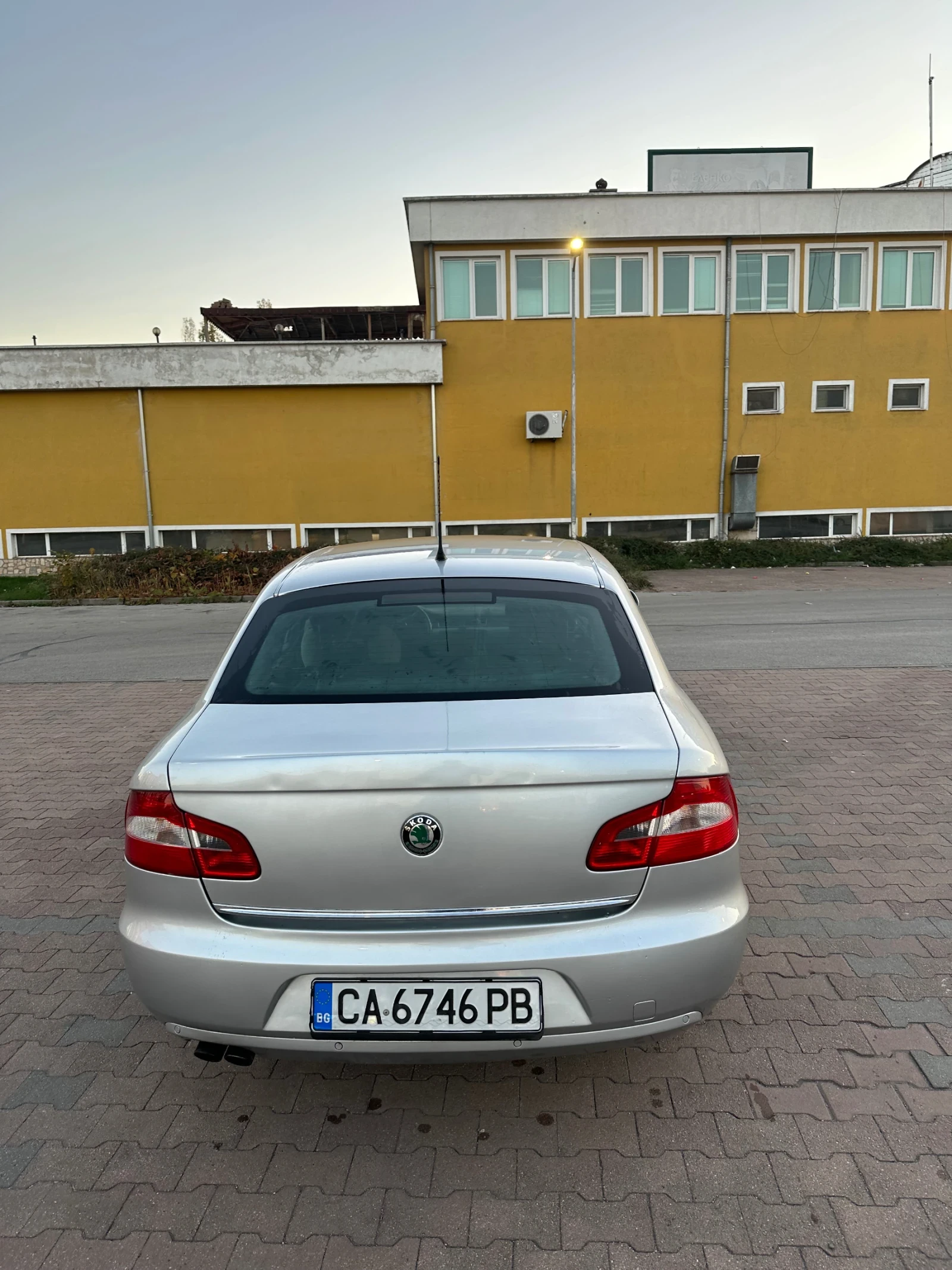 Skoda Superb  - изображение 4