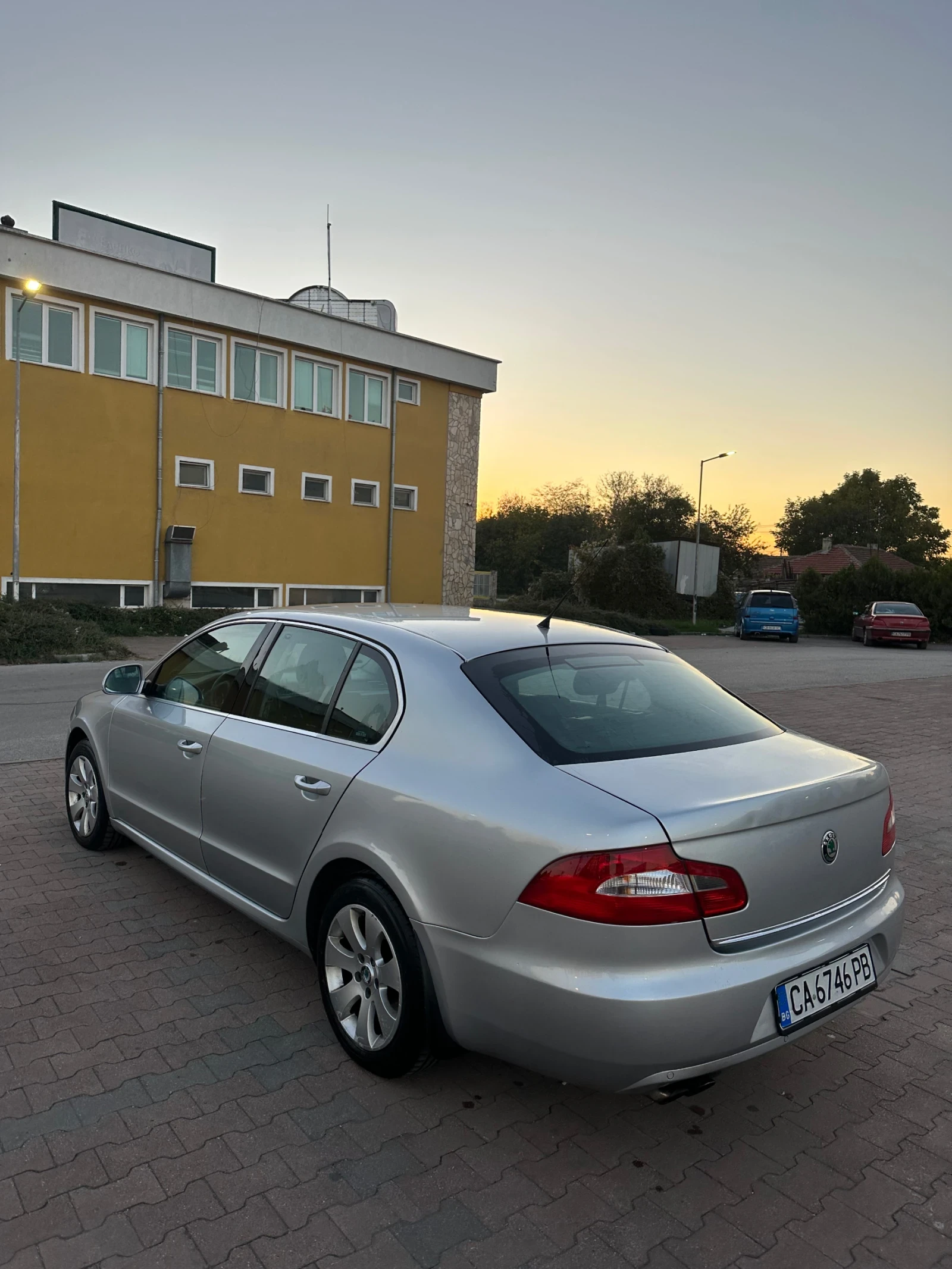 Skoda Superb  - изображение 3