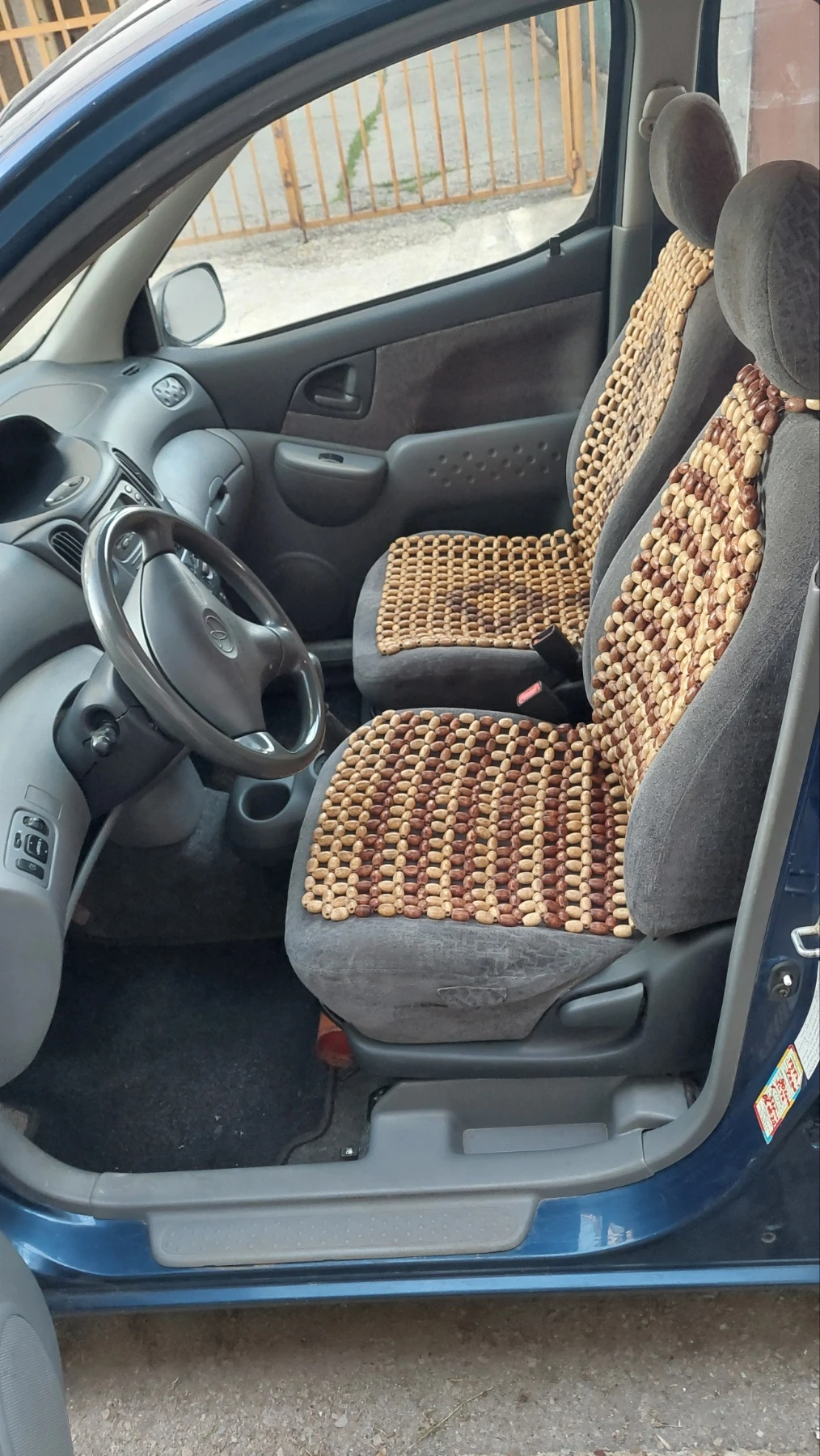 Toyota Yaris verso  - изображение 7