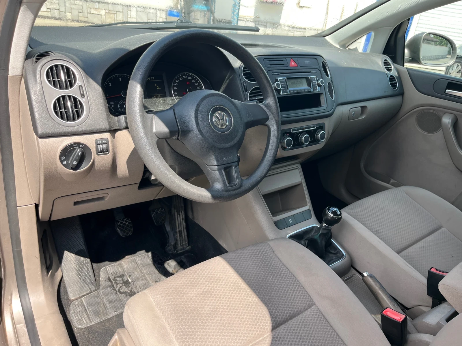 VW Golf Plus 1.6 TDI - изображение 10