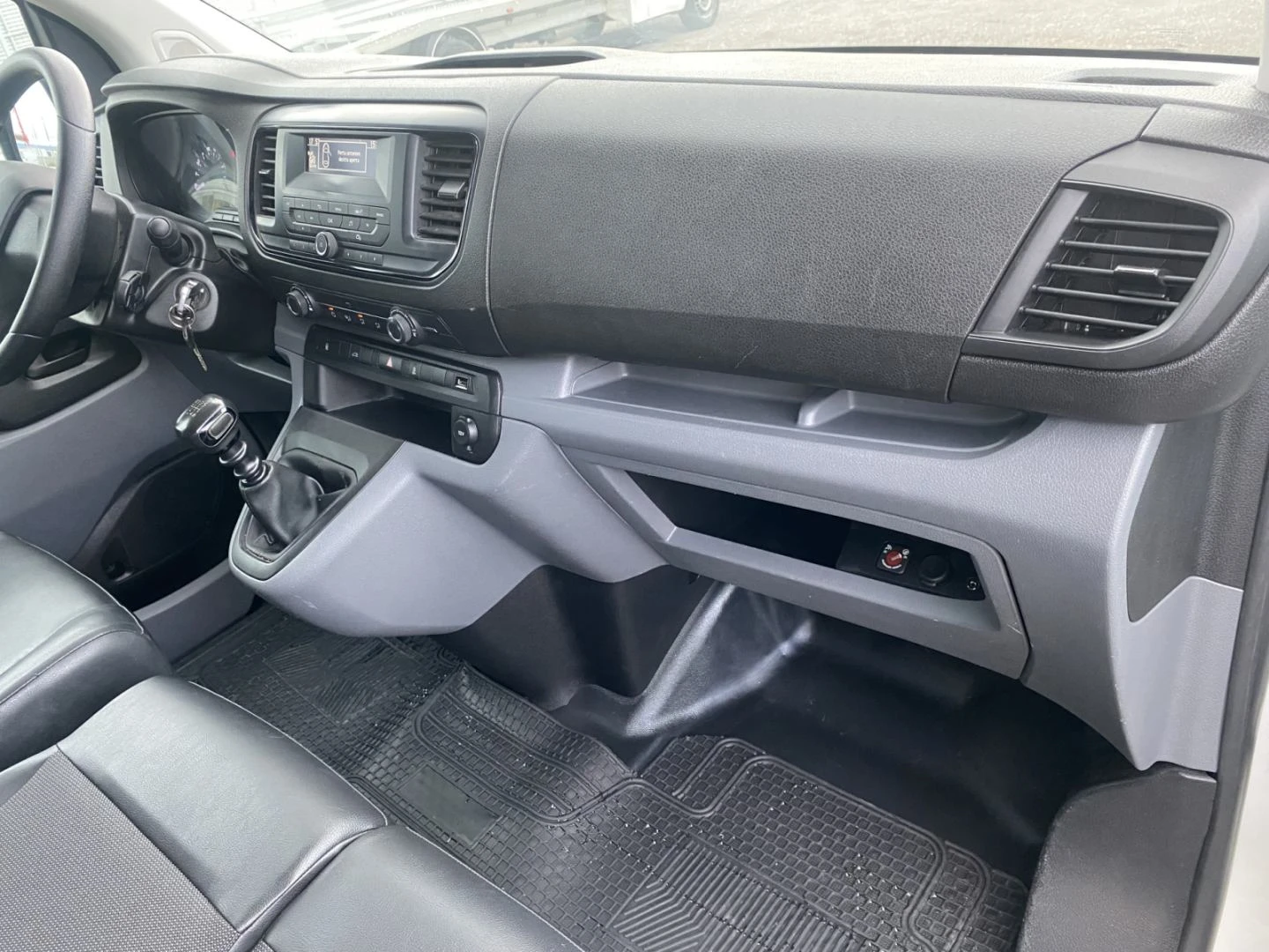 Peugeot Expert 2.0HDI 122к.с ITALY Перфектен - изображение 10