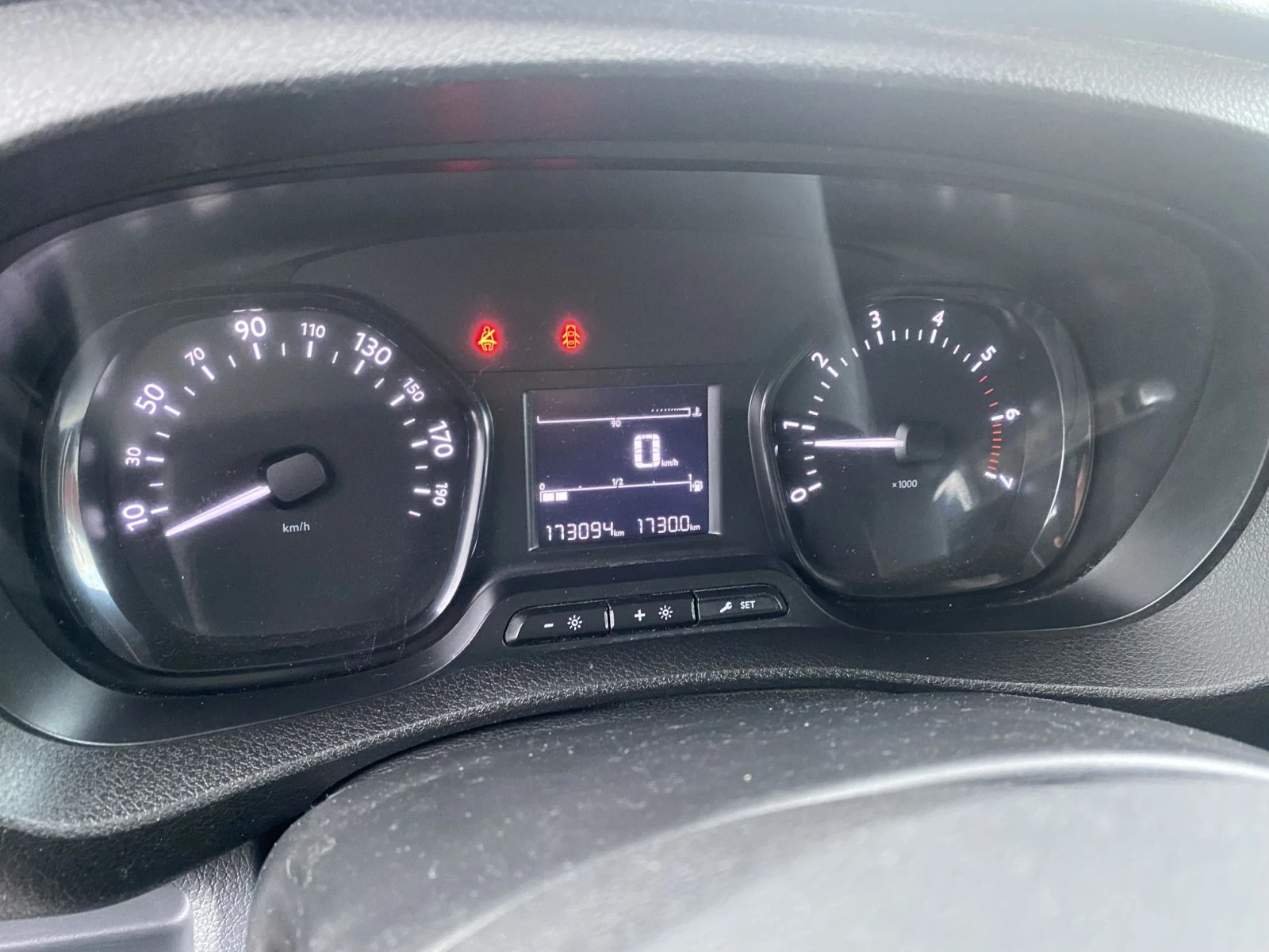 Peugeot Expert 2.0HDI 122к.с ITALY Перфектен - изображение 8