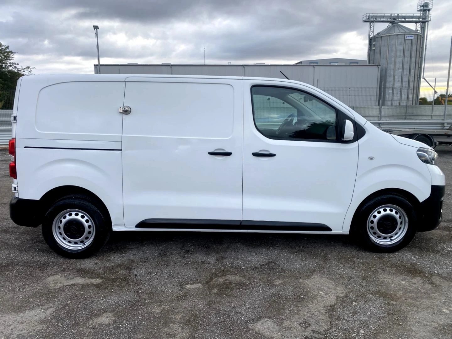 Peugeot Expert 2.0HDI 122к.с ITALY Перфектен - изображение 5