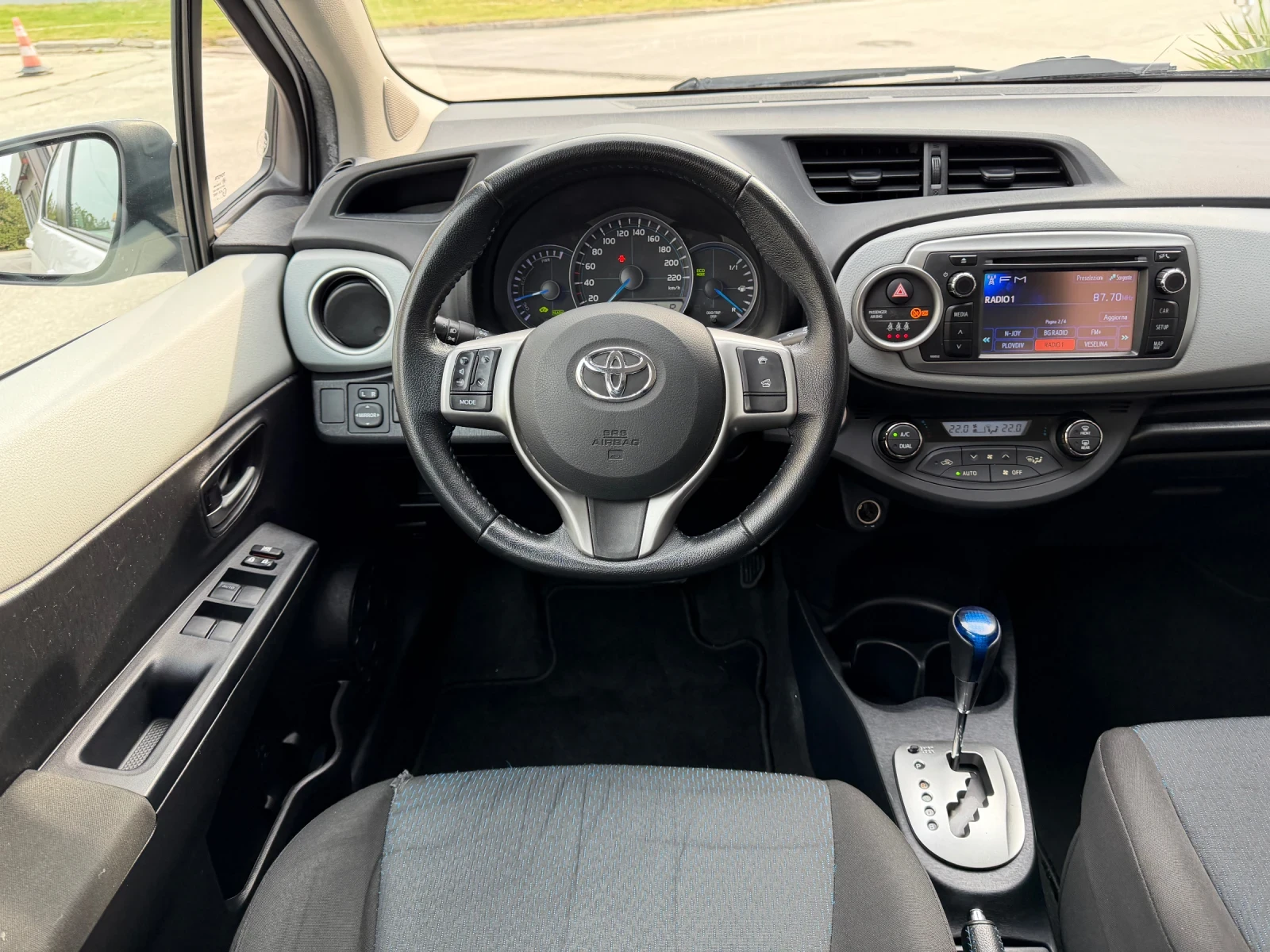 Toyota Yaris 1.5 HYBRID-AUTOMAT-CAMERA-75к.с | Mobile.bg — изображение 14
