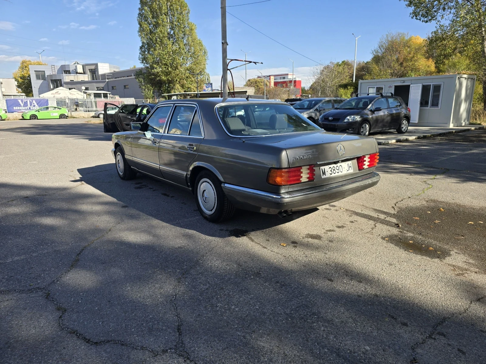 Mercedes-Benz 126 300SE/АВТОМАТИК/ВНОС ОТ ИСПАНИЯ | Mobile.bg — изображение 4