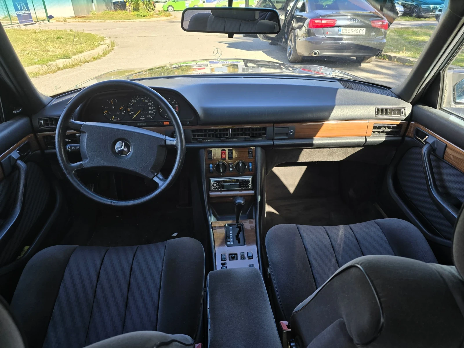 Mercedes-Benz 126 300SE/АВТОМАТИК/ВНОС ОТ ИСПАНИЯ | Mobile.bg — изображение 12