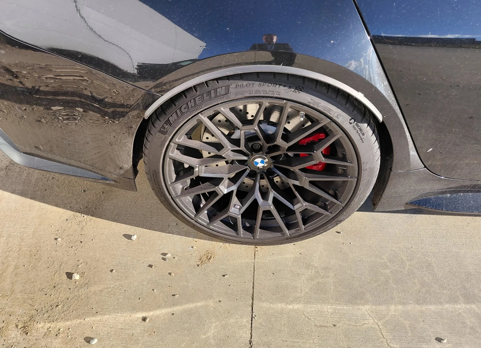 BMW M3 CS xDrive  - изображение 3