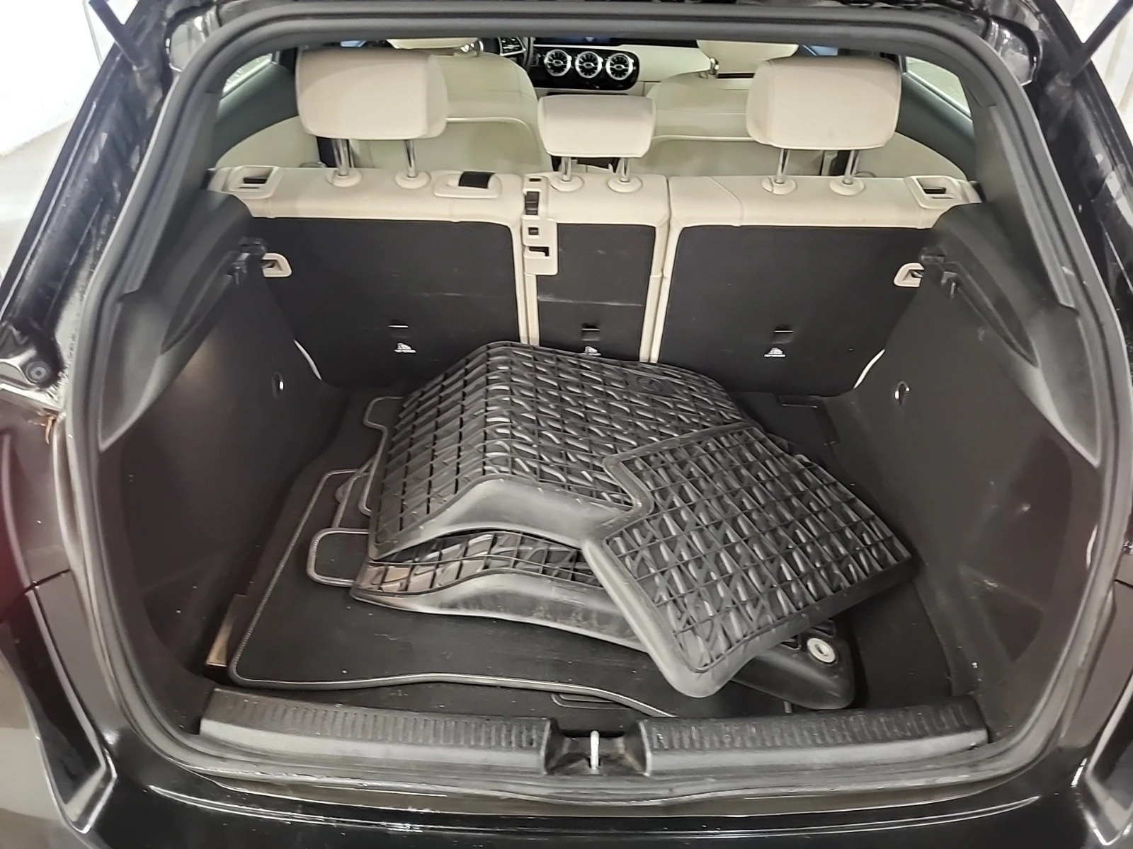 Mercedes-Benz A 250 4MATIC * * CARFAX * *   * *  | Mobile.bg   11