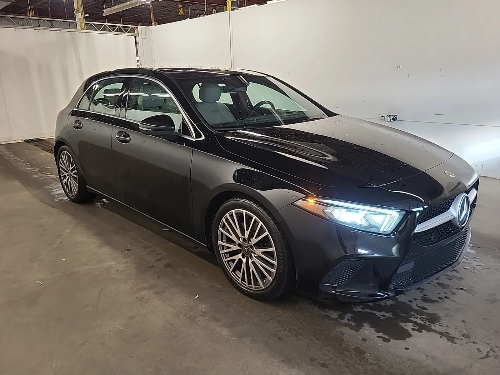 Mercedes-Benz A 250 4MATIC * * CARFAX * * АВТО КРЕДИТ * *  - изображение 2