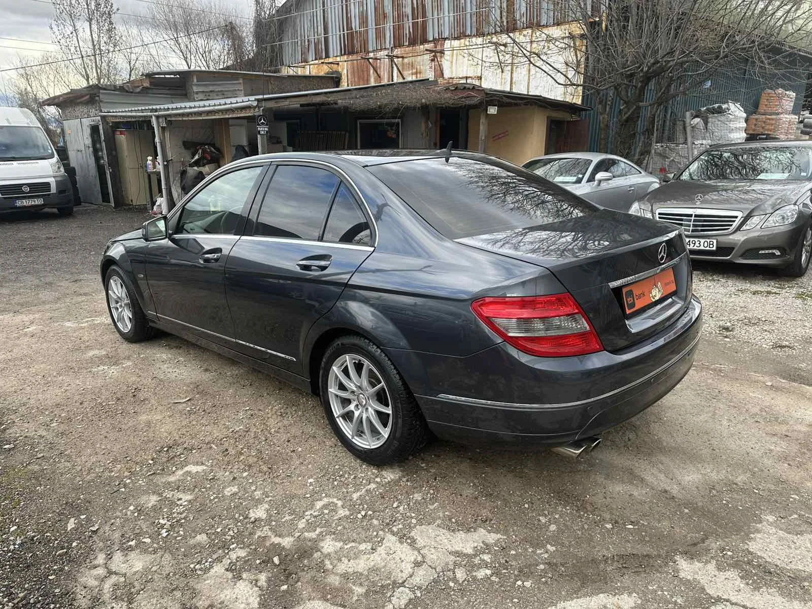 Mercedes-Benz C 180 Kompressor  Avangarde 6-скорости, снимка 4 - Автомобили и джипове - 54082529