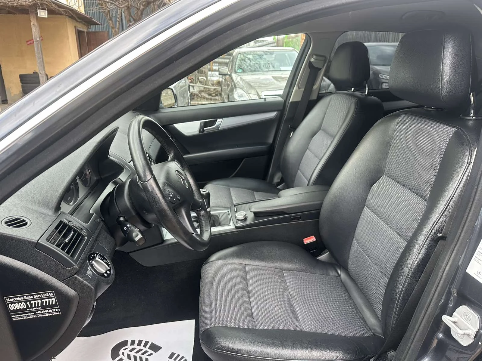 Mercedes-Benz C 180 Kompressor  Avangarde 6-скорости, снимка 9 - Автомобили и джипове - 54082529