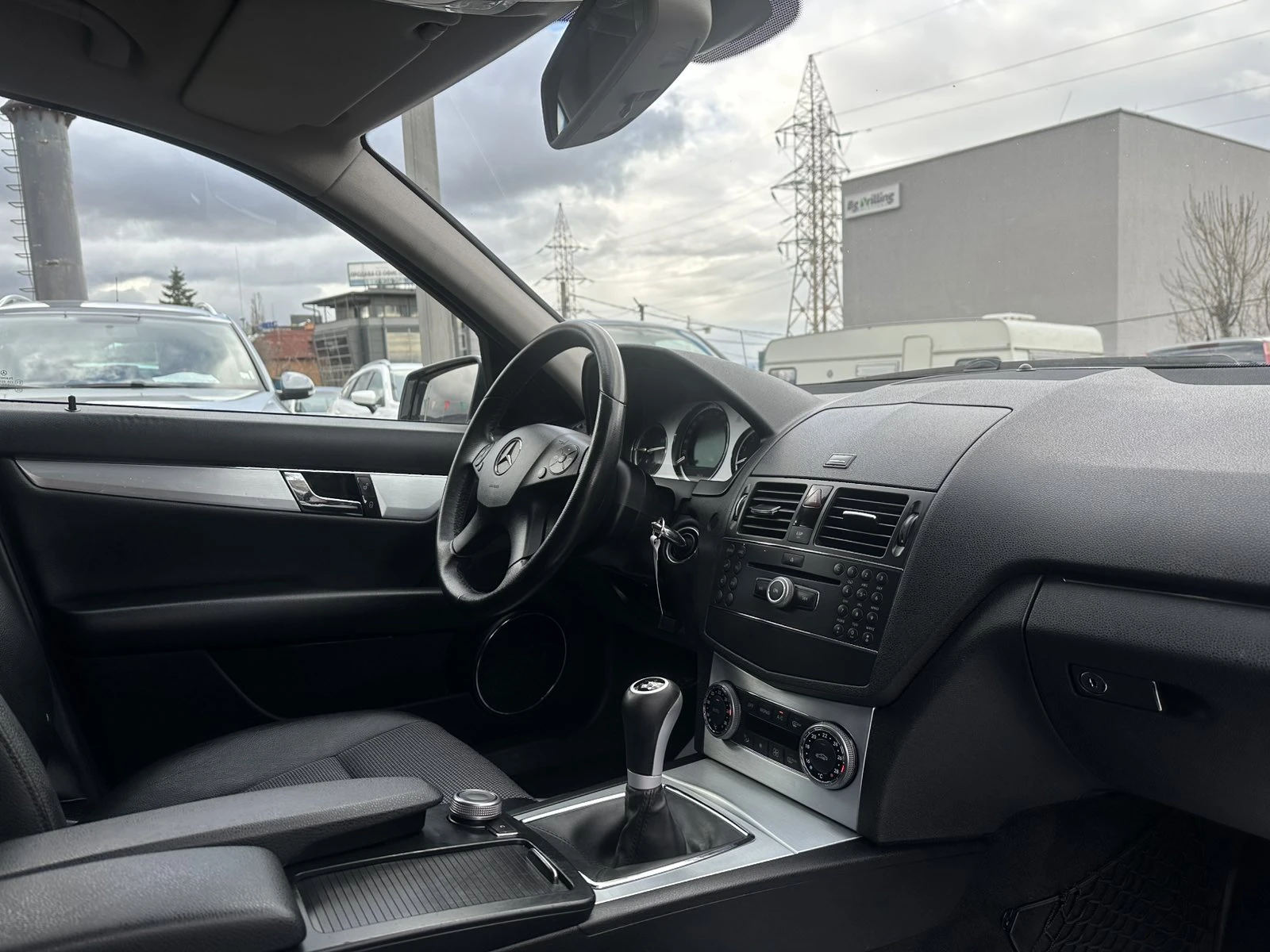 Mercedes-Benz C 180 Kompressor  Avangarde 6-скорости, снимка 15 - Автомобили и джипове - 54082529