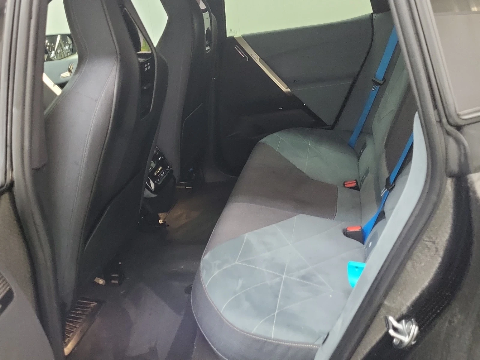 BMW iX XDRIVE50 | 360 КАМЕРА | HARMAN/KARDON | ПАНОРАМА |, снимка 10 - Автомобили и джипове - 54085202