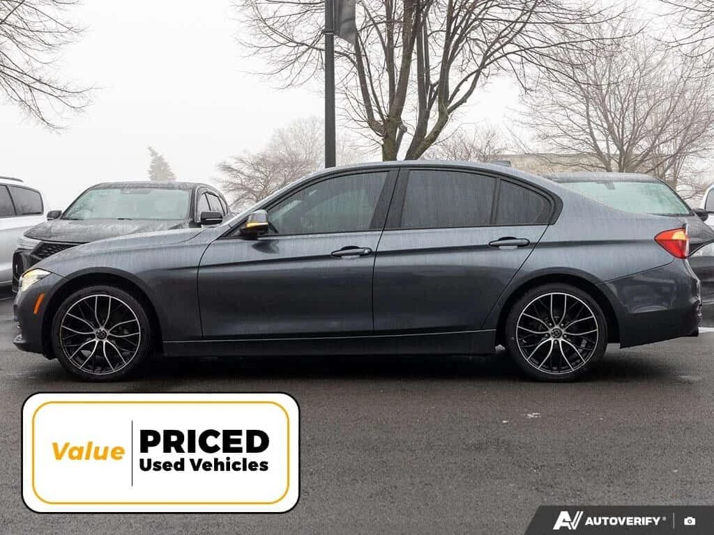BMW 330 * 330i xDrive Sedan * CARFAX * ЦЕНА ДО БГ, снимка 3 - Автомобили и джипове - 54208199