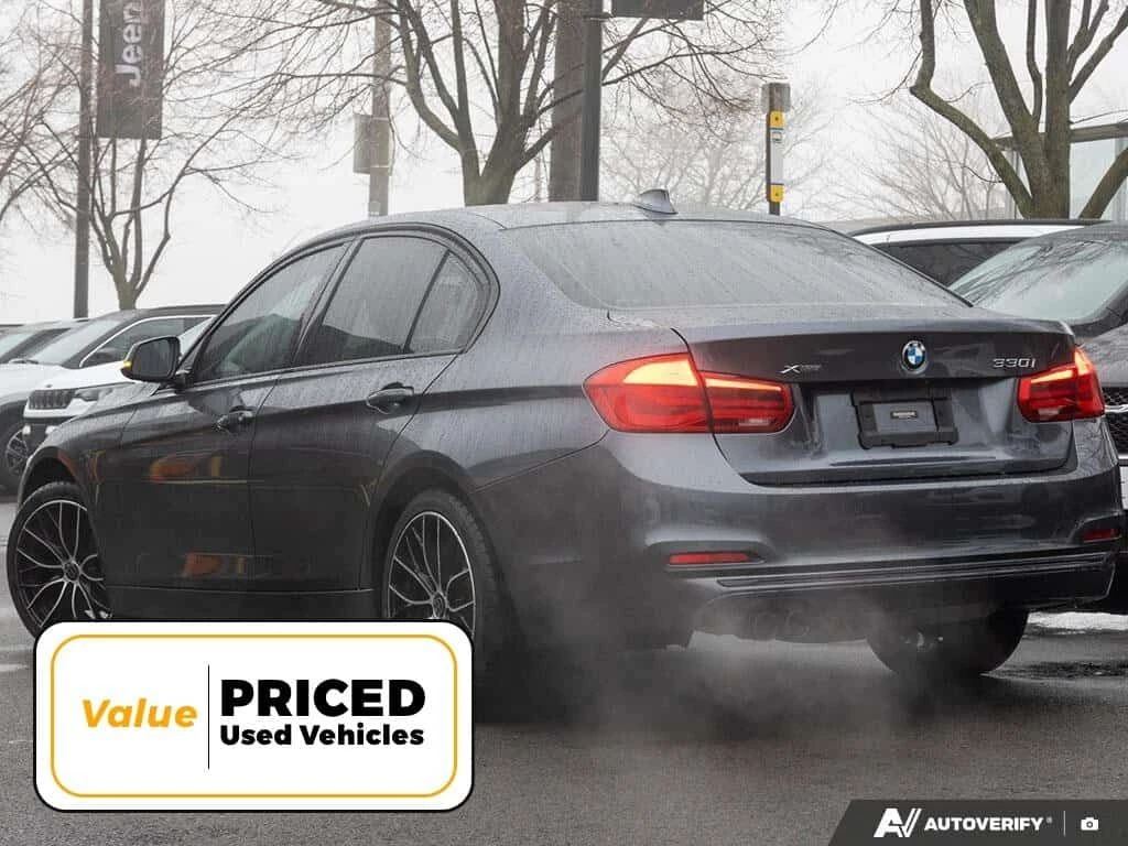 BMW 330 * 330i xDrive Sedan * CARFAX * ЦЕНА ДО БГ, снимка 4 - Автомобили и джипове - 54208199