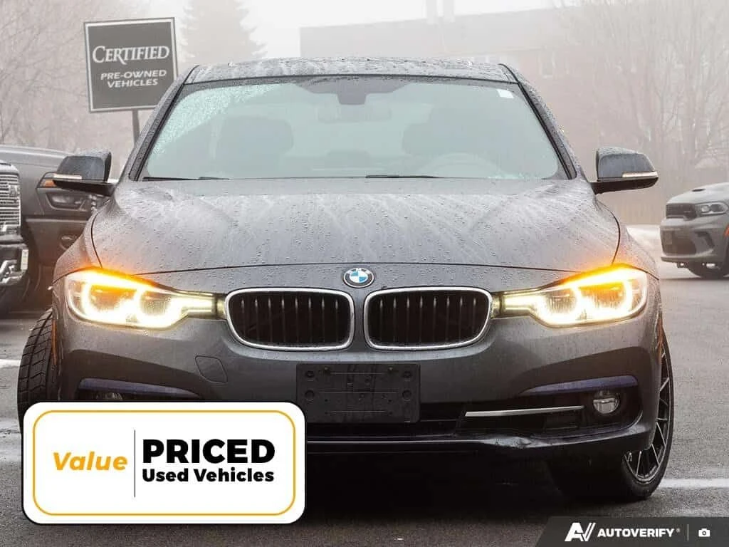 BMW 330 * 330i xDrive Sedan * CARFAX * ЦЕНА ДО БГ, снимка 2 - Автомобили и джипове - 54208199