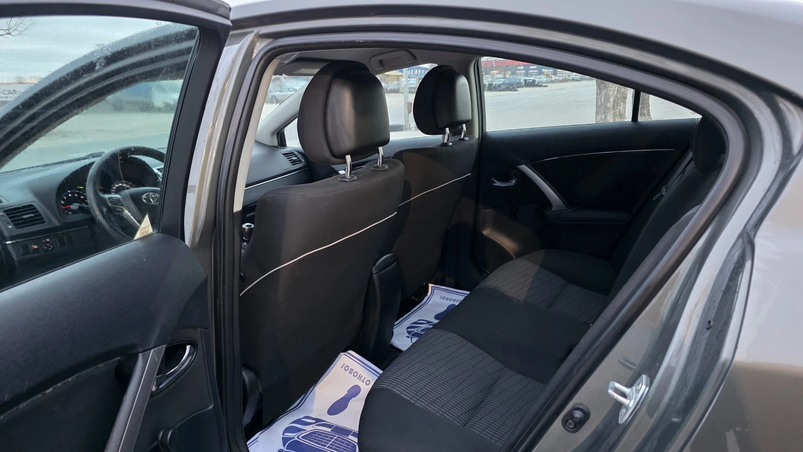 Toyota Avensis УНИКАТ/FACE LIFT, снимка 11 - Автомобили и джипове - 54209271