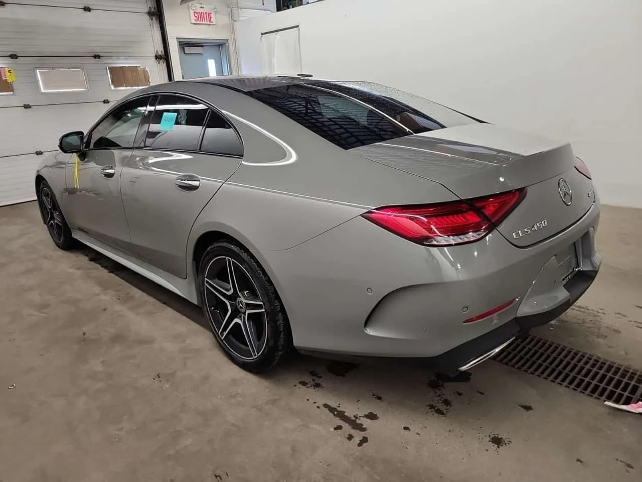 Mercedes-Benz CLS 450| BURMESTER| HUD| 360| PANO| 2 КЛЮЧА, снимка 4 - Автомобили и джипове - 54229265