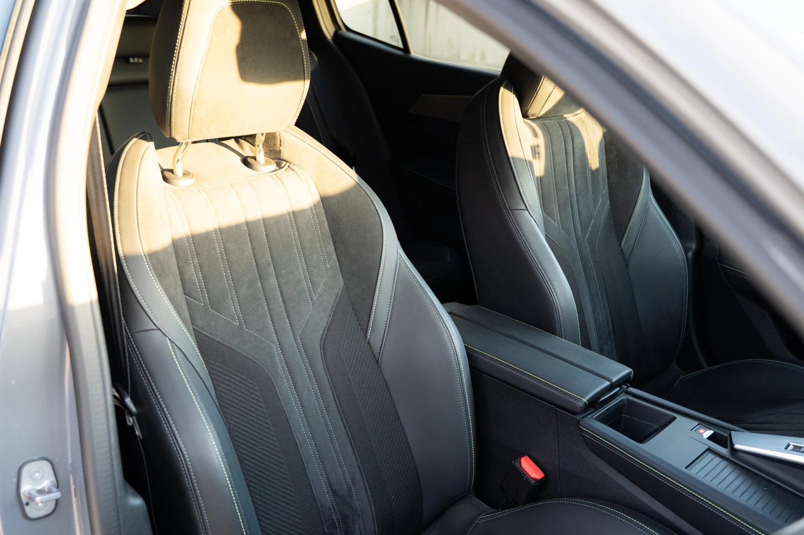 Peugeot 408 GT, снимка 14 - Автомобили и джипове - 54638133