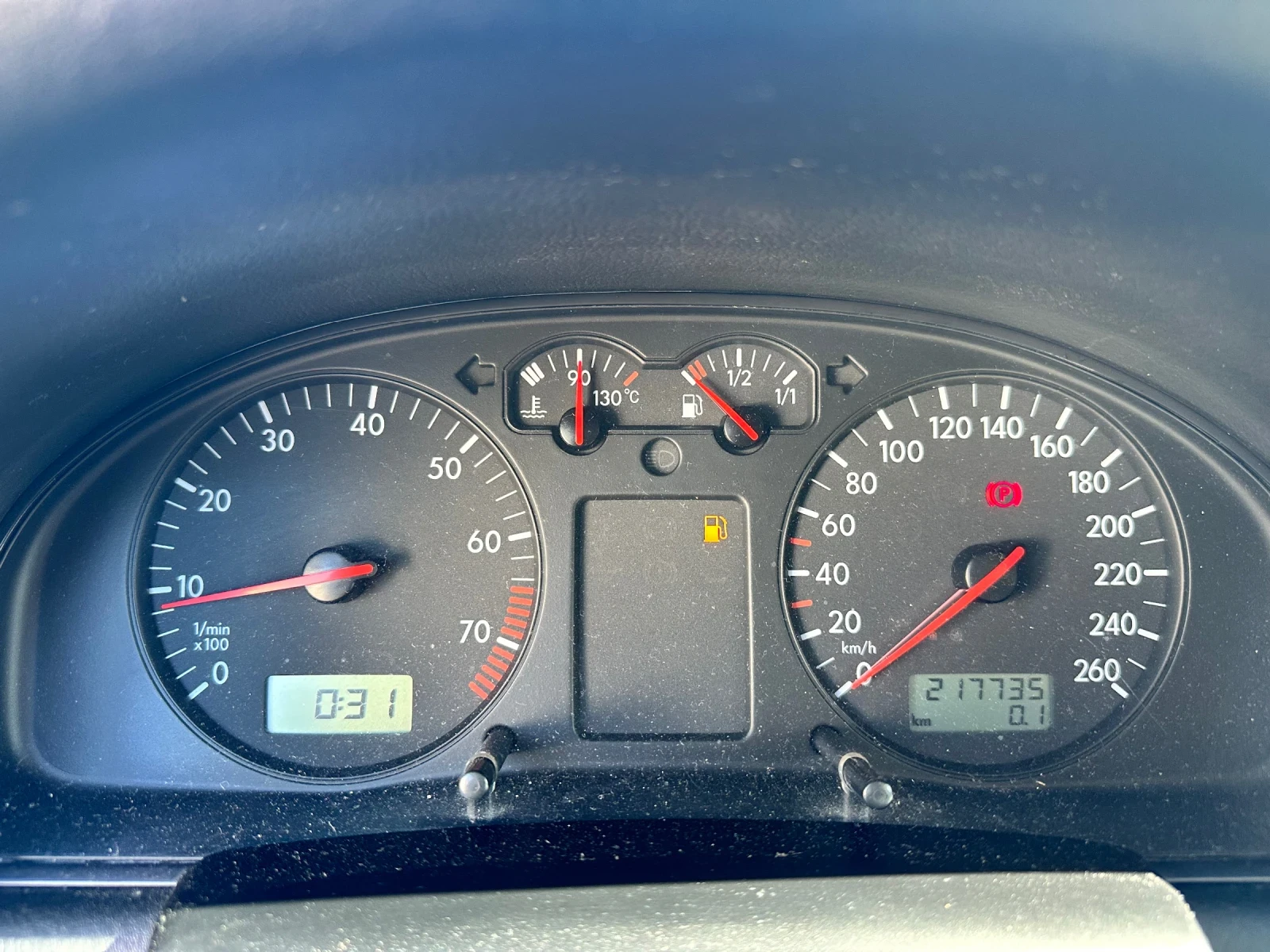 VW Passat 1.6 LPG, снимка 9 - Автомобили и джипове - 54762211