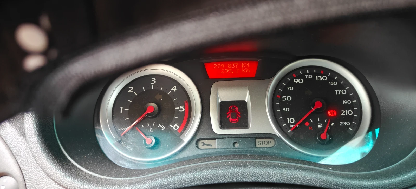 Renault Clio III DCI, снимка 5 - Автомобили и джипове - 55119056