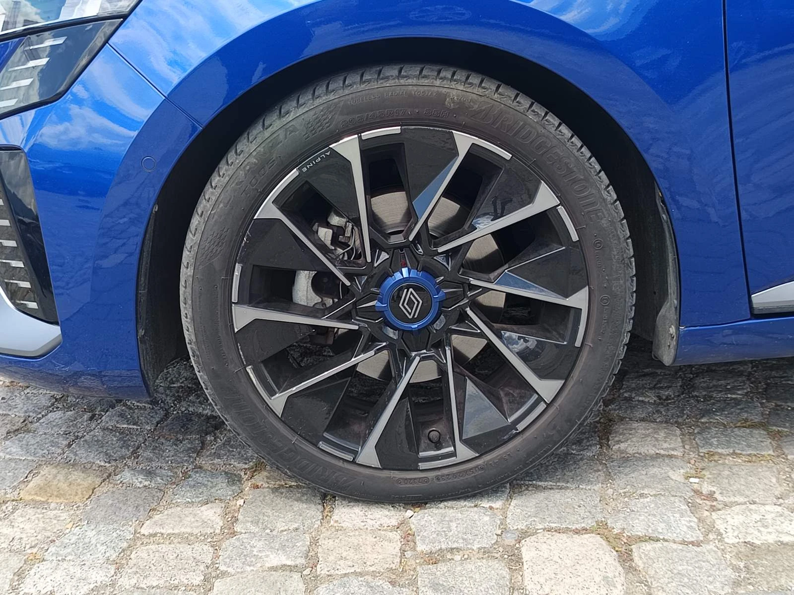 Renault Clio 1.6 E-Tech full hybrid 145к.с., снимка 8 - Автомобили и джипове - 55290548