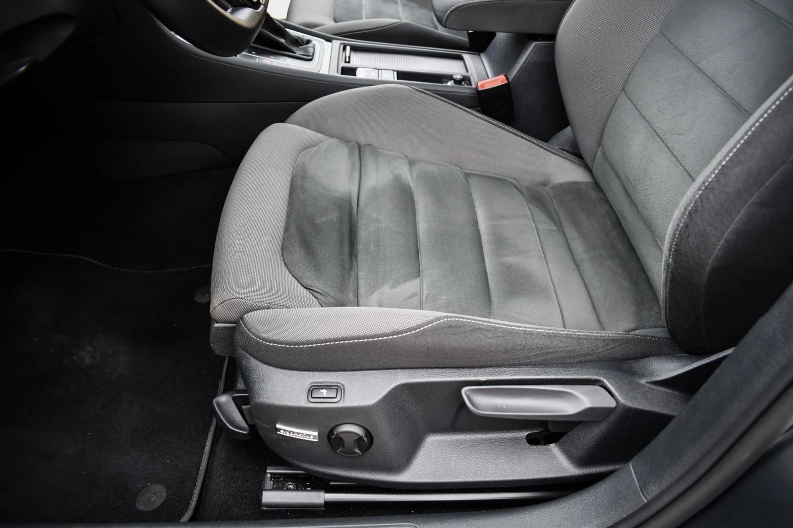 VW Golf, снимка 9 - Автомобили и джипове - 55406885