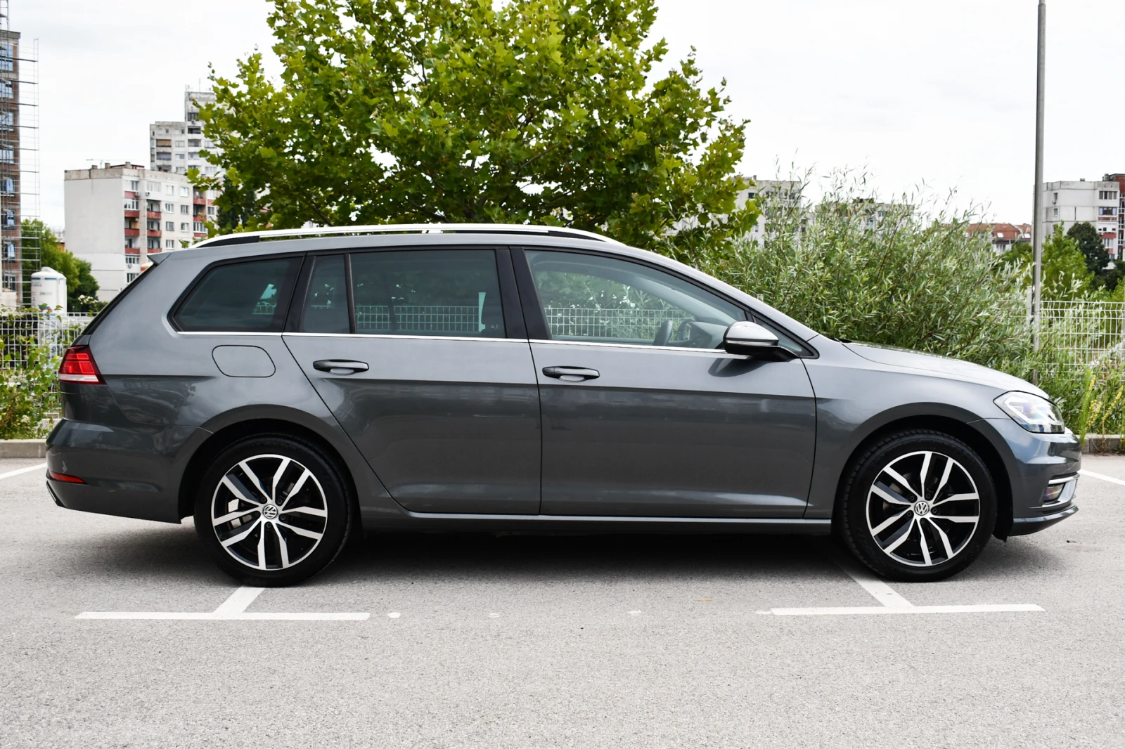 VW Golf, снимка 4 - Автомобили и джипове - 55406885