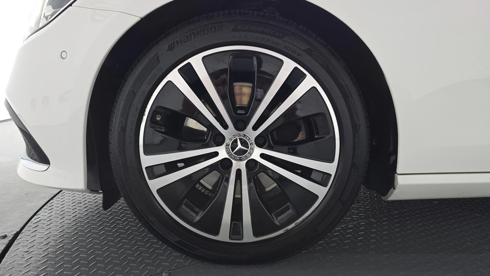 Mercedes-Benz E 250 AVANTGARDE* DISTRONIC* КАМЕРА* ШИБИДАХ* КРАЙНА ЦЕН, снимка 5 - Автомобили и джипове - 55446547