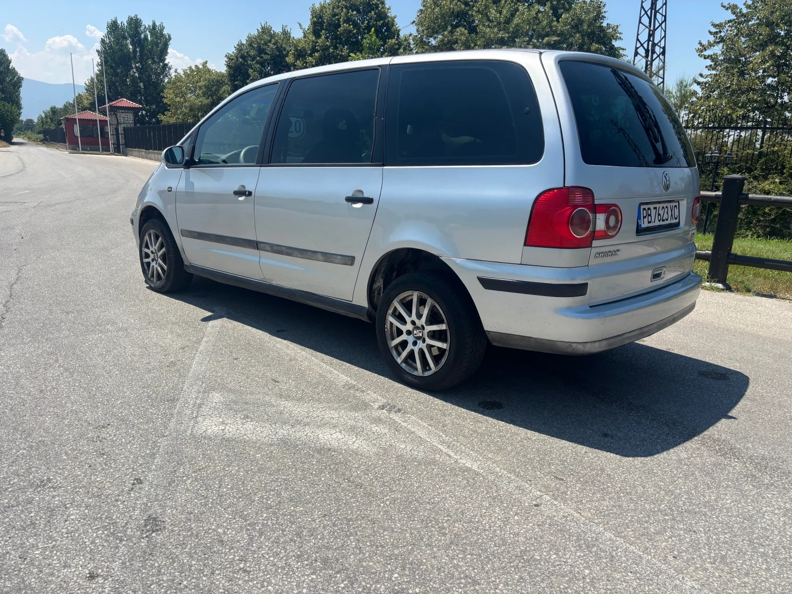 VW Sharan 1.9, снимка 6 - Автомобили и джипове - 55633647