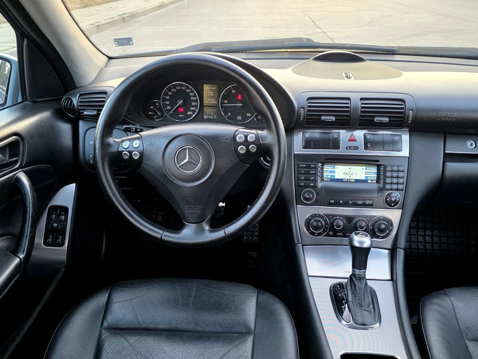 Mercedes-Benz C 220 Avantgarde, Sport пакет, снимка 13 - Автомобили и джипове - 55932245